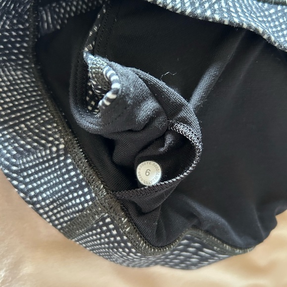 Energy bra lululemon (size 6) - Picture 3 of 3